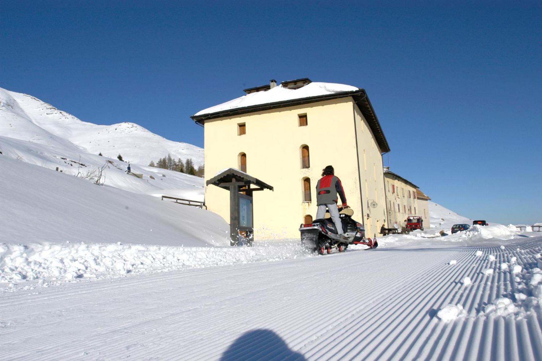 Hotel Dimora Storica La Mirandola Passo del Tonale Exteriör bild